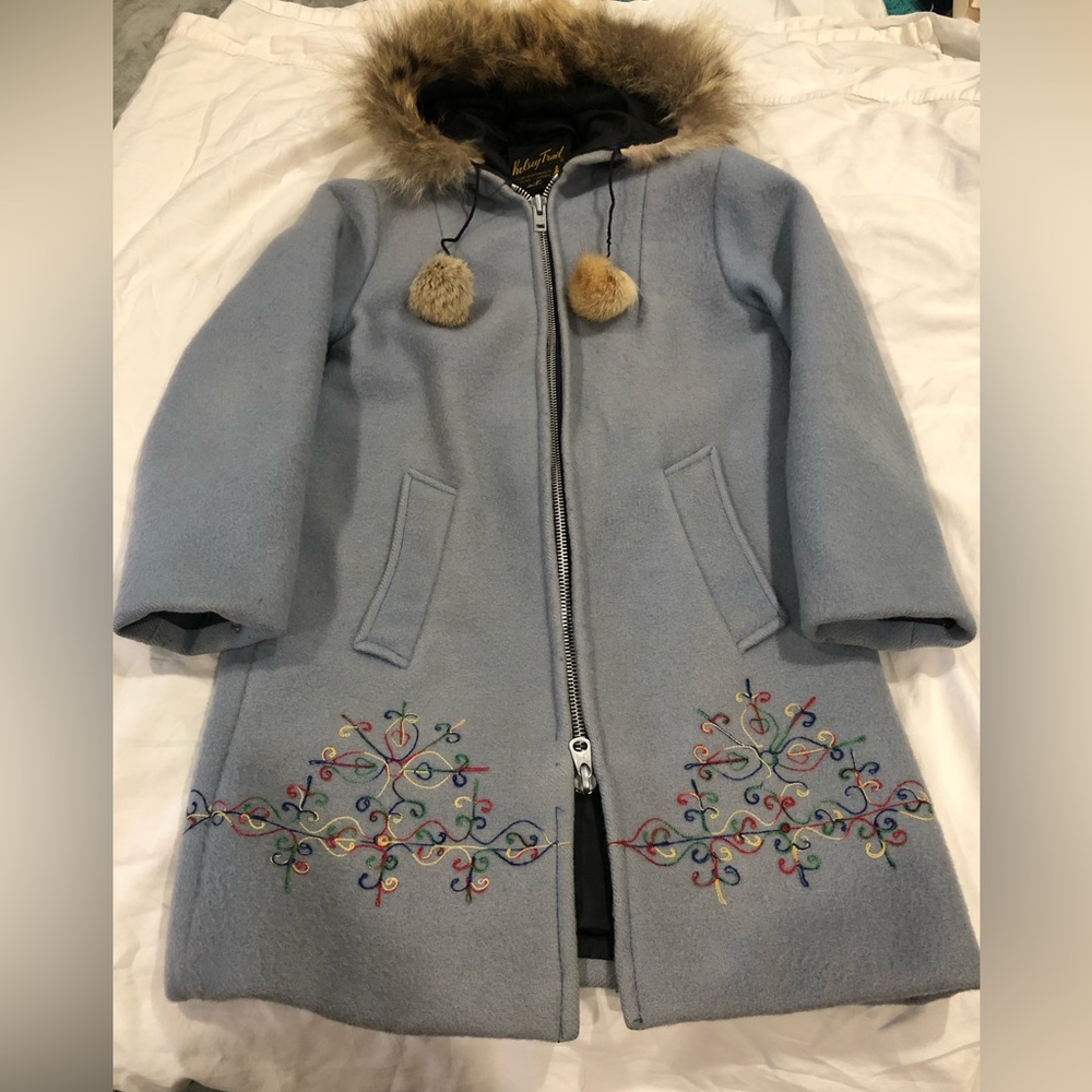 Beautiful VTG Kelsey Trail Made in Canada Parka with Fur Trim Women’s Size Med